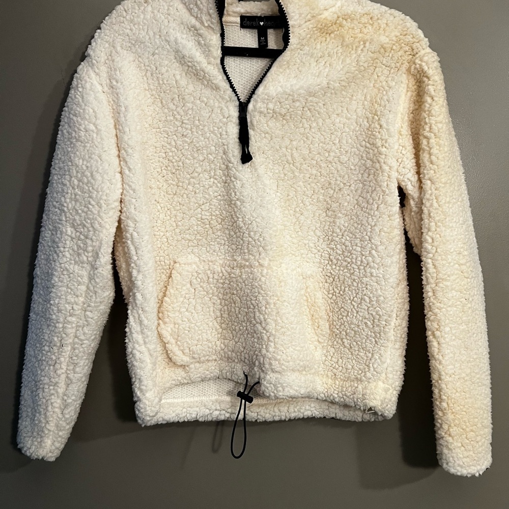 Derek Heart Cream V-Neck Sweater